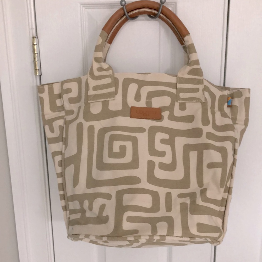 Beach bag/purse, canvas, eggshell and beige kuba print. EWOT. Never used.